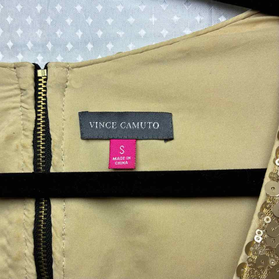 Vince Camuto Gold Sequin Tank Size Small