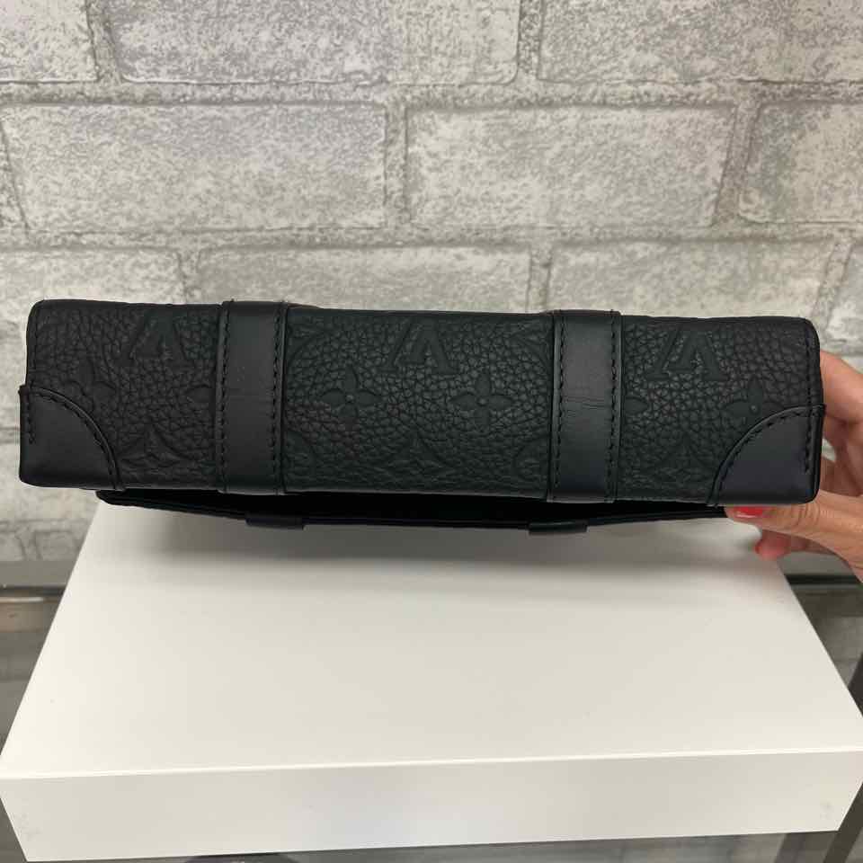 Louis Vuitton Black Taurillon Monogram Trunk Messenger Bag