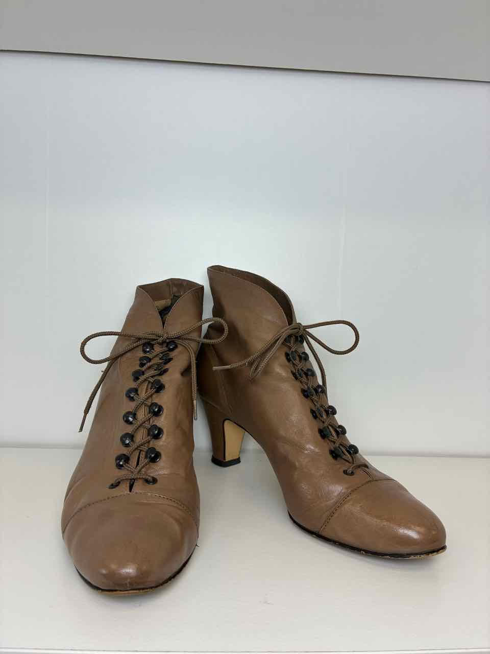 9West Taupe Size 9 Leather Lace-Up Boots