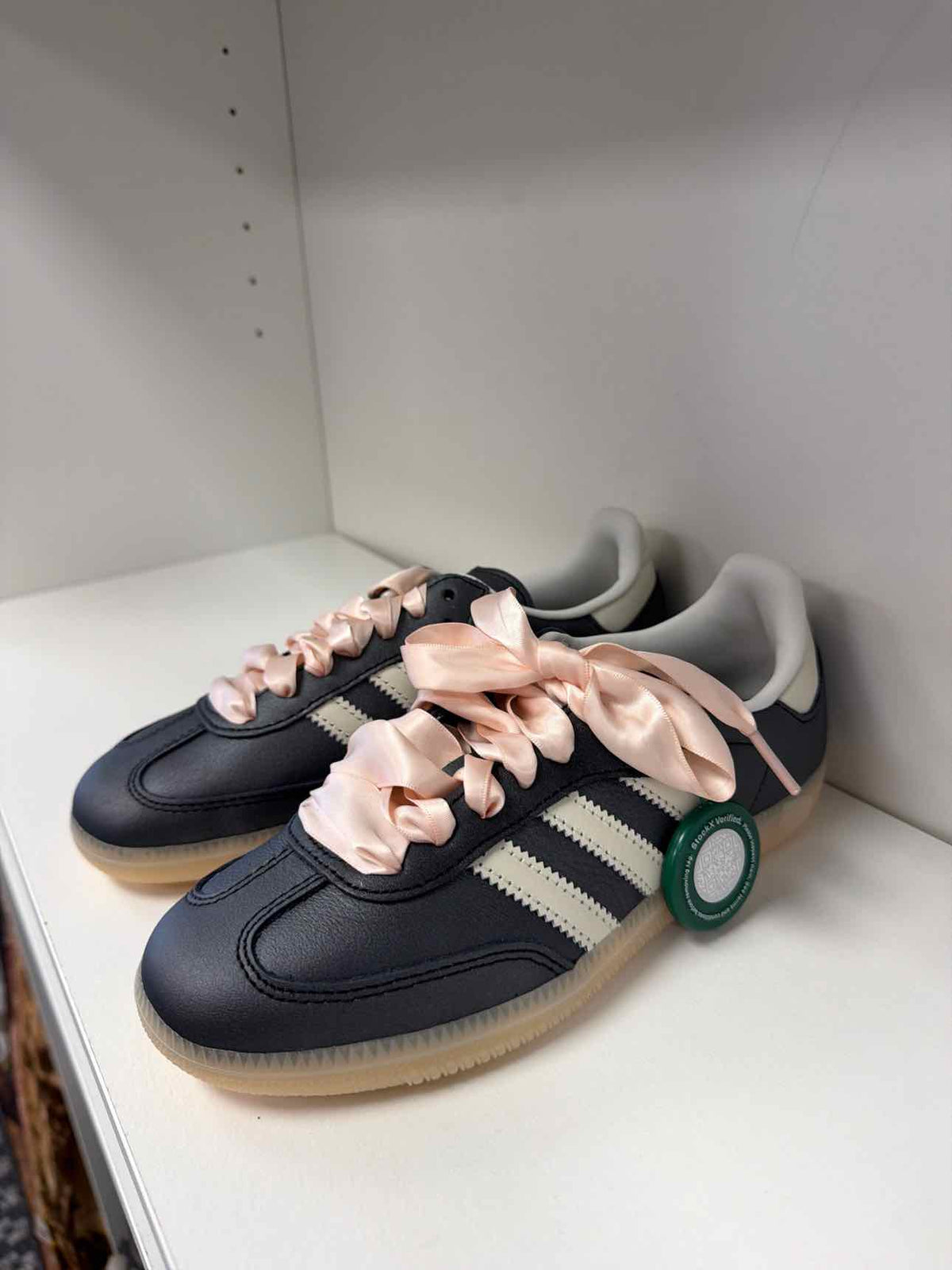 Adidas woman samba og ribbon lace