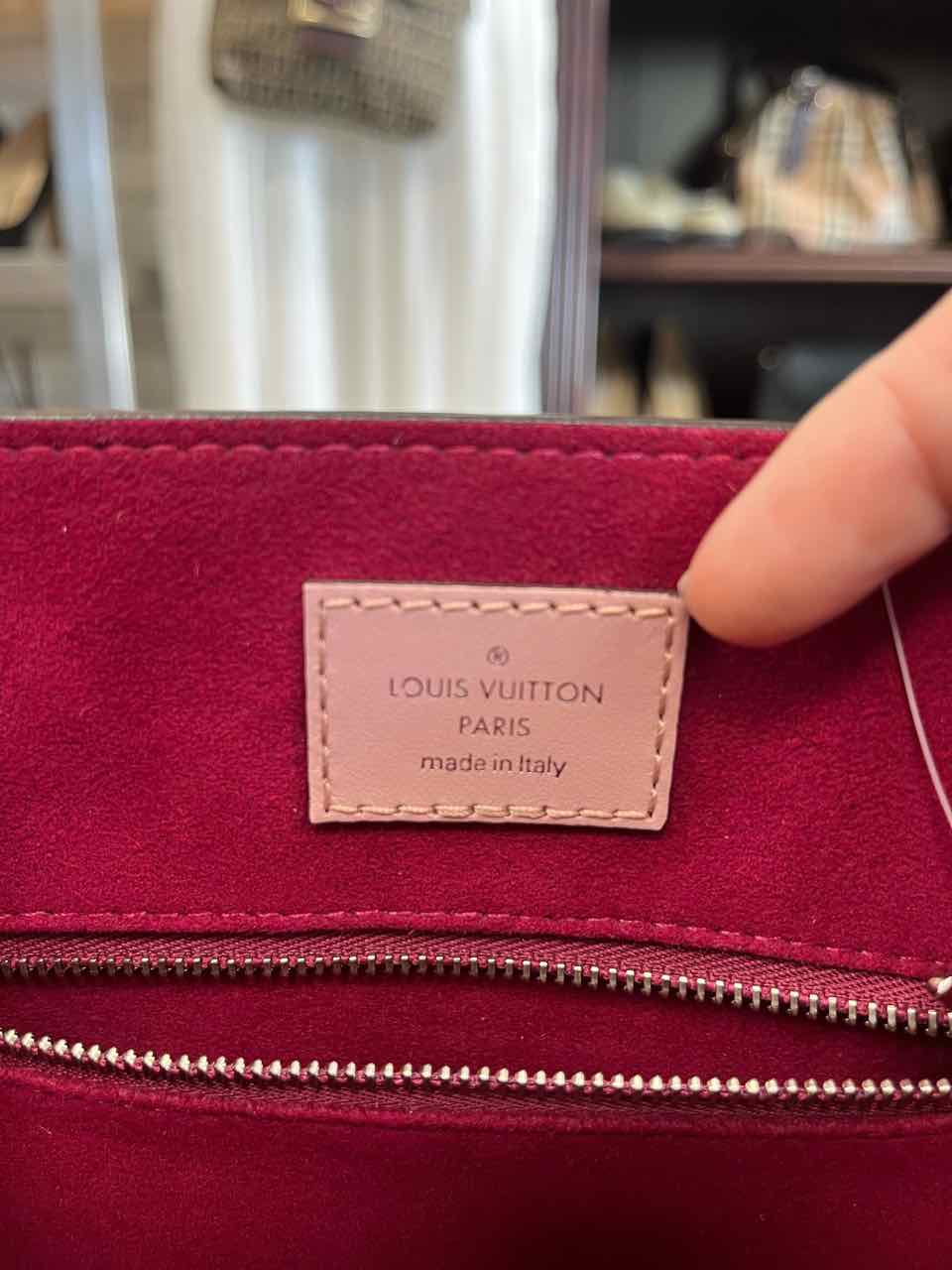 Louis Vuitton Epi Sac Plat BB - Pink/Rose