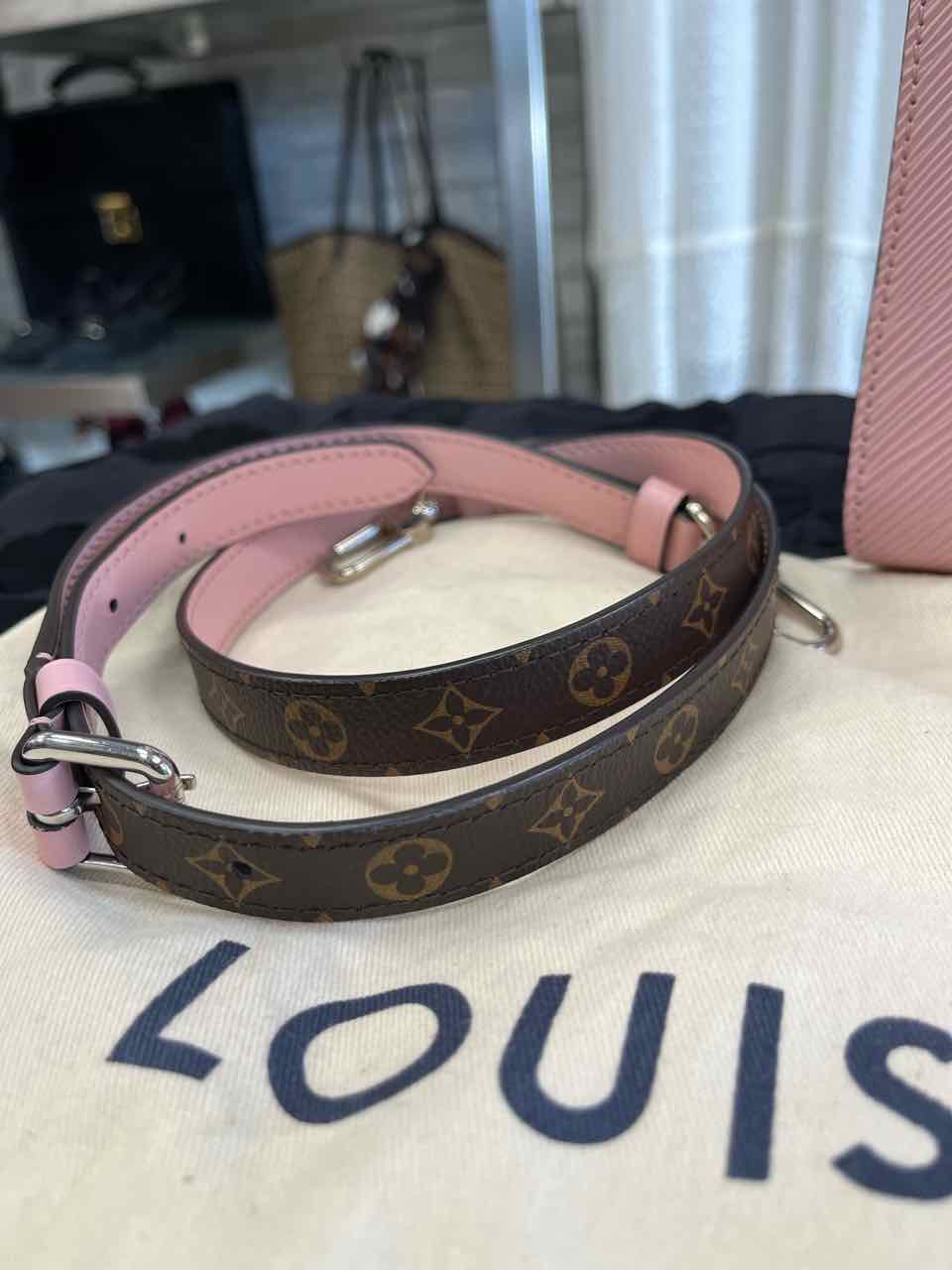 Louis Vuitton Epi Sac Plat BB - Pink/Rose