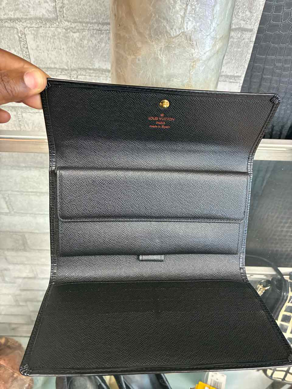 Louis Vuitton Black Epi Porte Tresor International Leather Wallet