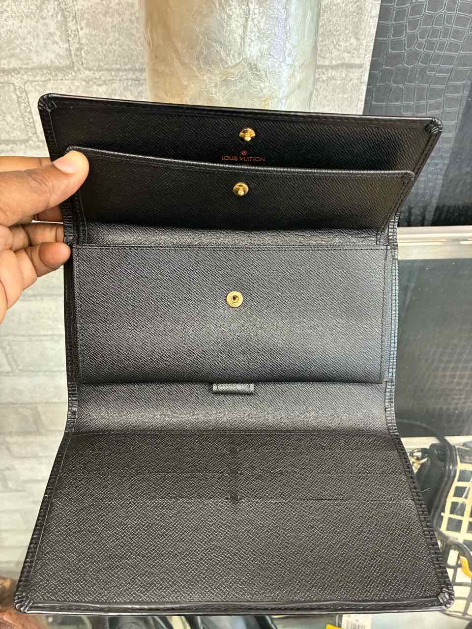 Louis Vuitton Black Epi Porte Tresor International Leather Wallet