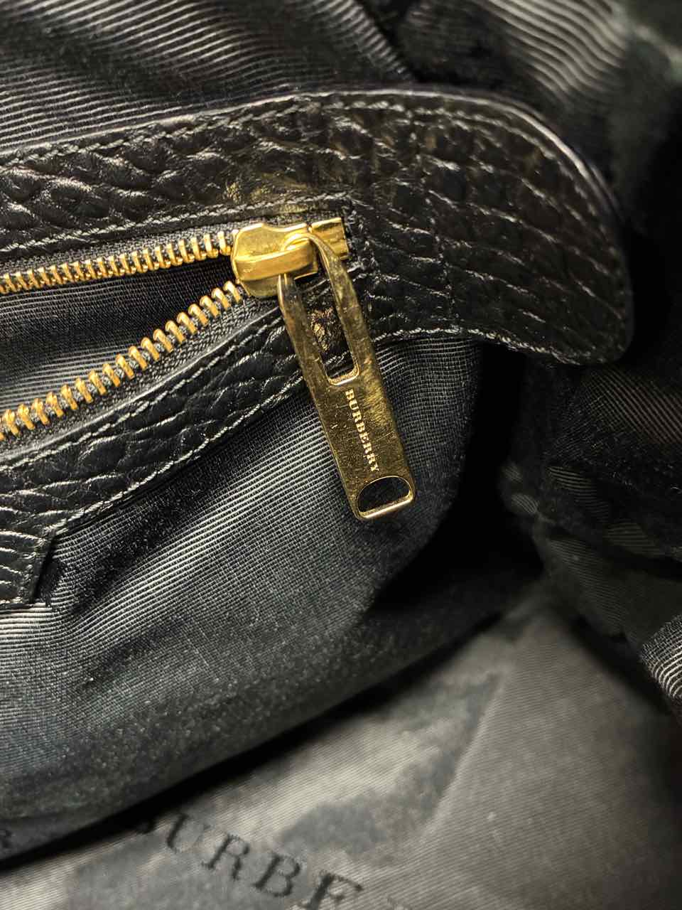 BURBERRY Callaghan Tote in black suede and leather