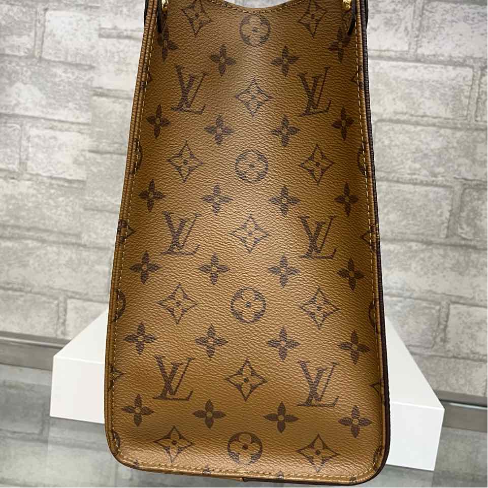 Louis Vuitton On The Go MM Bag