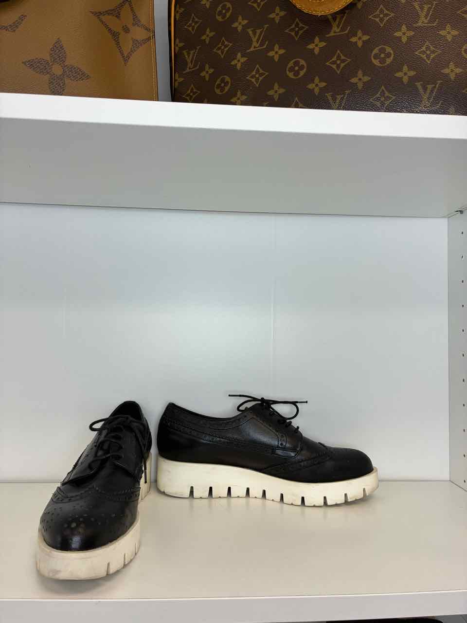 Carvela Black Leather Platform Shoe Size 39
