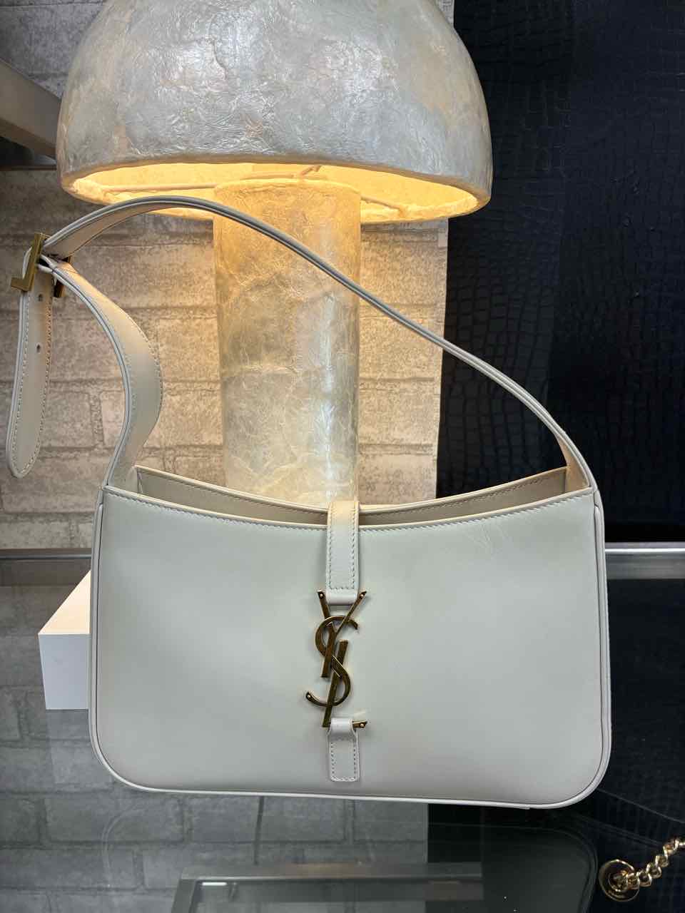 ysl Female Cream Purse