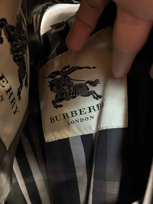 Burberry London Sandringham Medium Trench Coat in Light Grey Size 8
