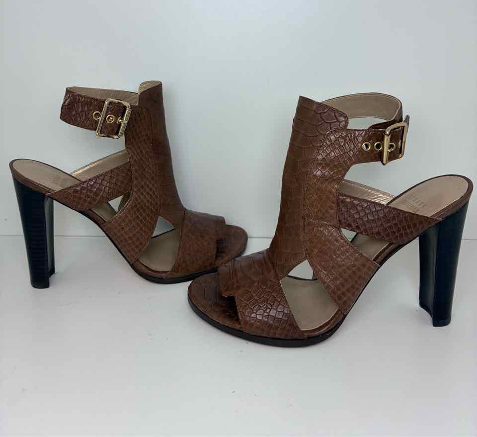 Stuart Weitzman Silver Shoe Size 8.5 Pumps