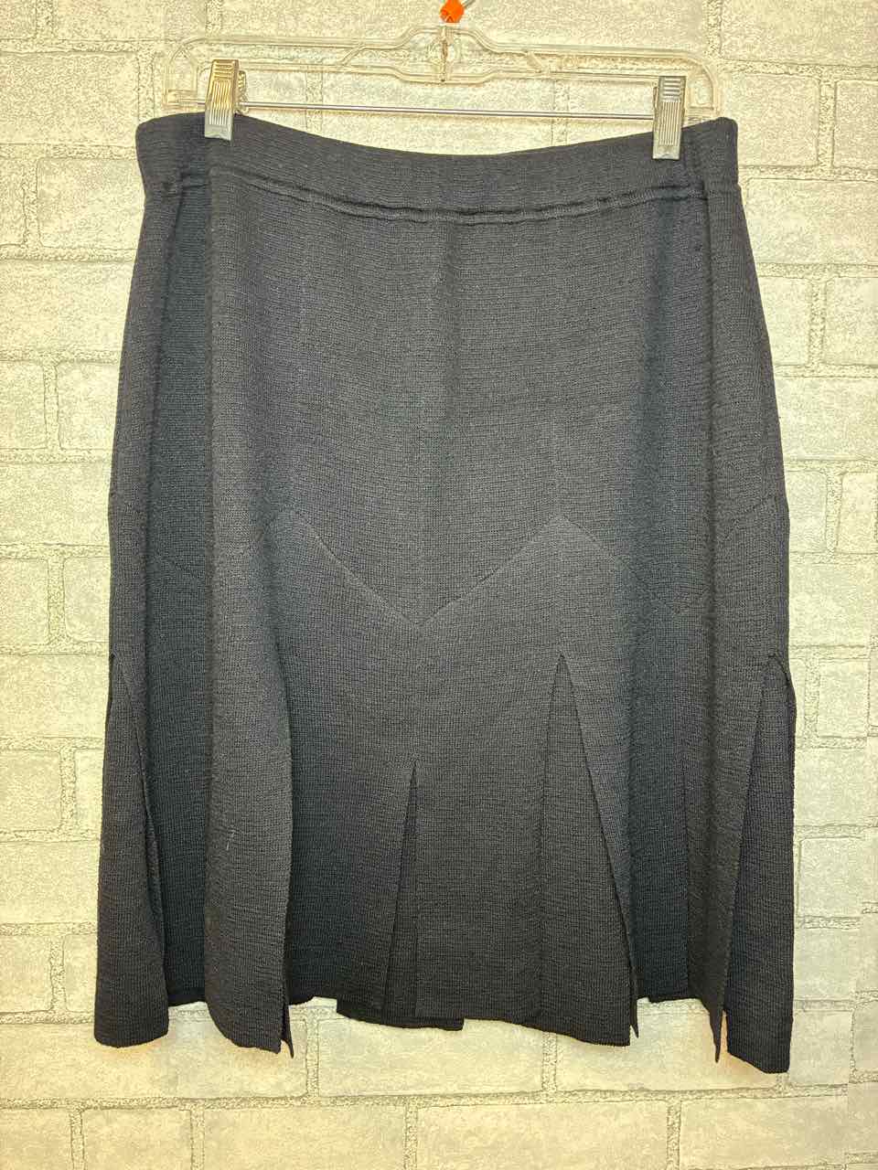 St.John Black Knit Skirt with Pleats Size 8