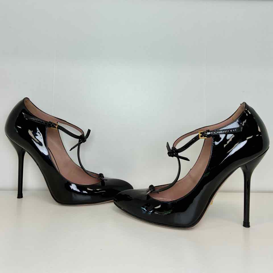 Gucci Mary Jane Patent Black Pointed T-Strap Heel 6