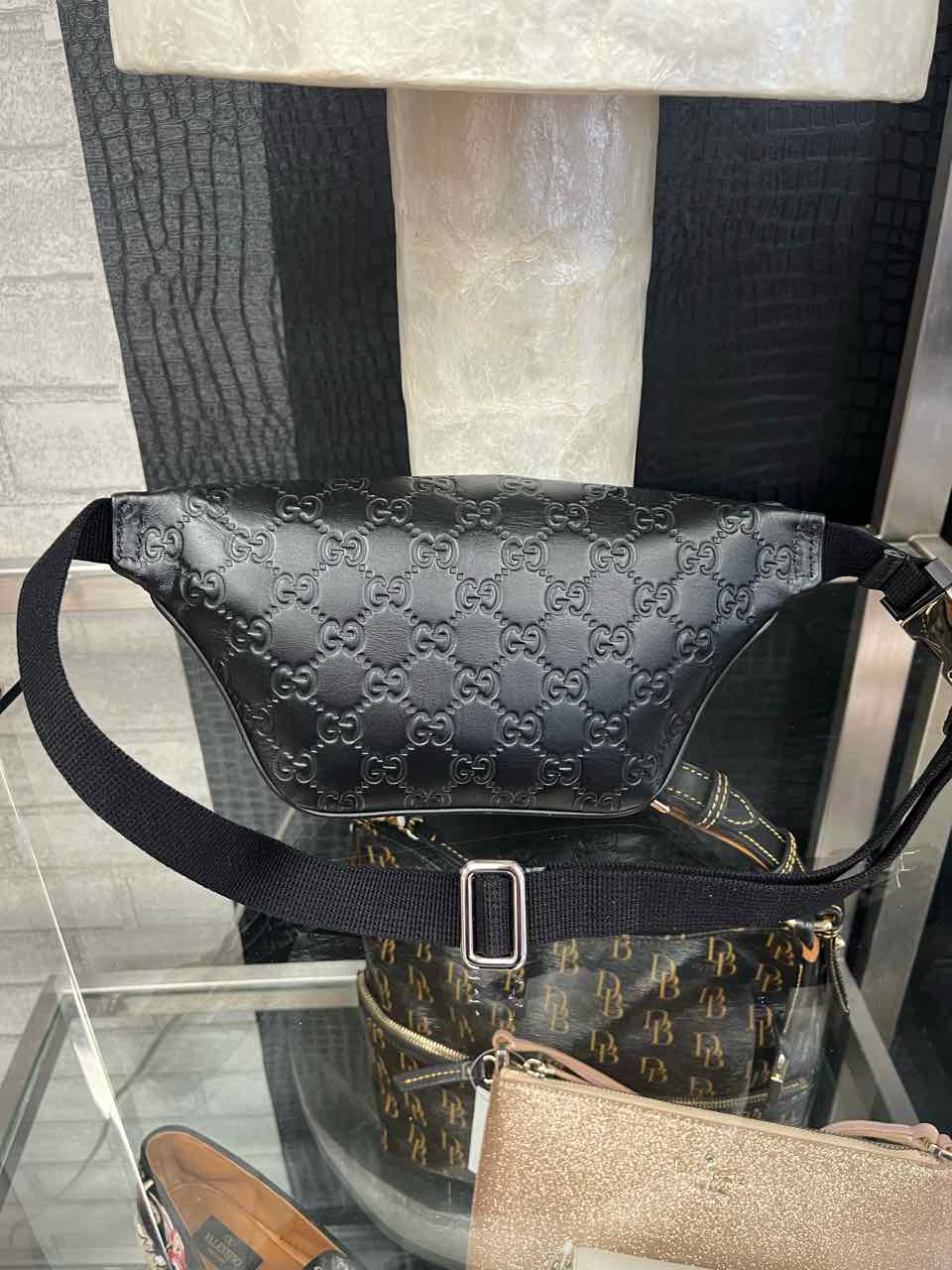 Gucci GG Embossed leather belt bag/tennis bag in black