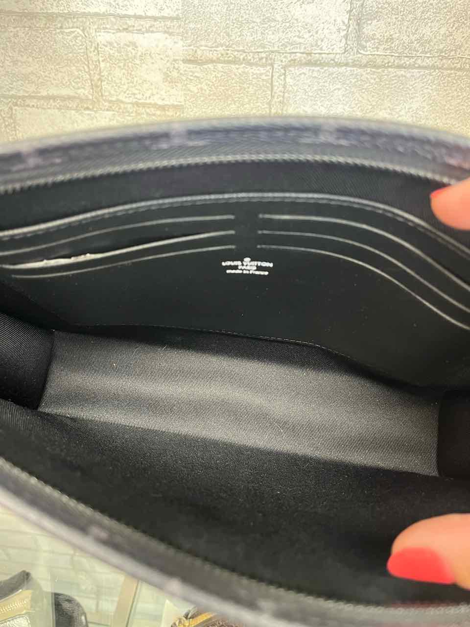 Louis Vuitton Unisex Monogram Eclipse Canvas Black Print Purse