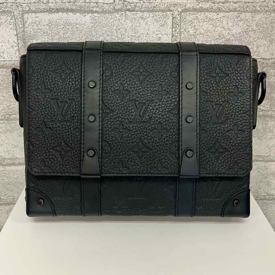 Louis Vuitton Black Taurillon Monogram Trunk Messenger Bag