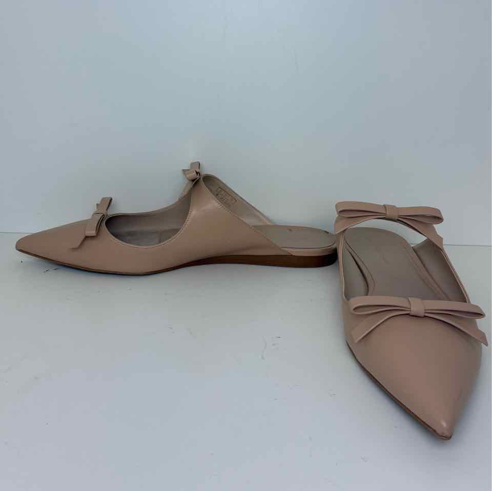 Stuart Weitzman Beige Shoe Size 9 Mules
