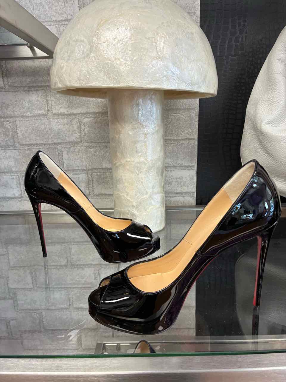 Christian Louboutin Black Leather Shoe Size 6.5 Pumps