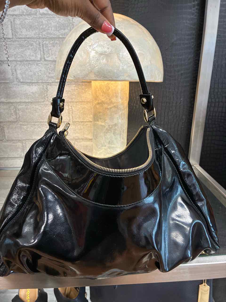 Gucci Black Patent Leather Abbey Hobo Purse w/ Gold Tone D-Ring