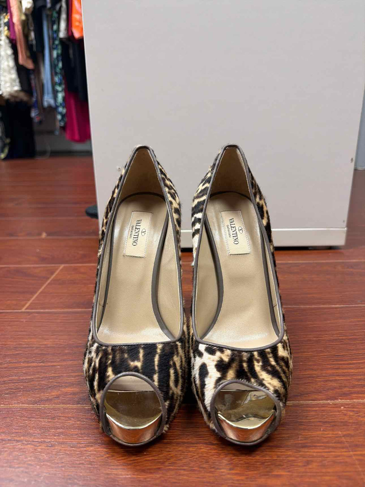 Valentino cheetah heel