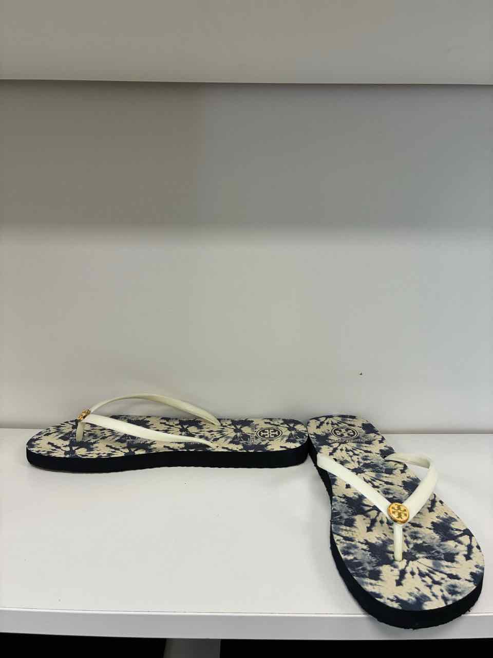 Tory Burch Size 11 Blue and White Tie-Dye Sandals w/ Gold Emblem