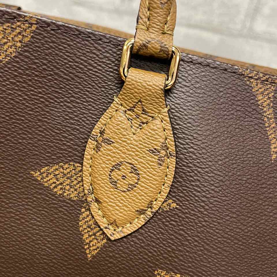 Louis Vuitton On The Go MM Bag