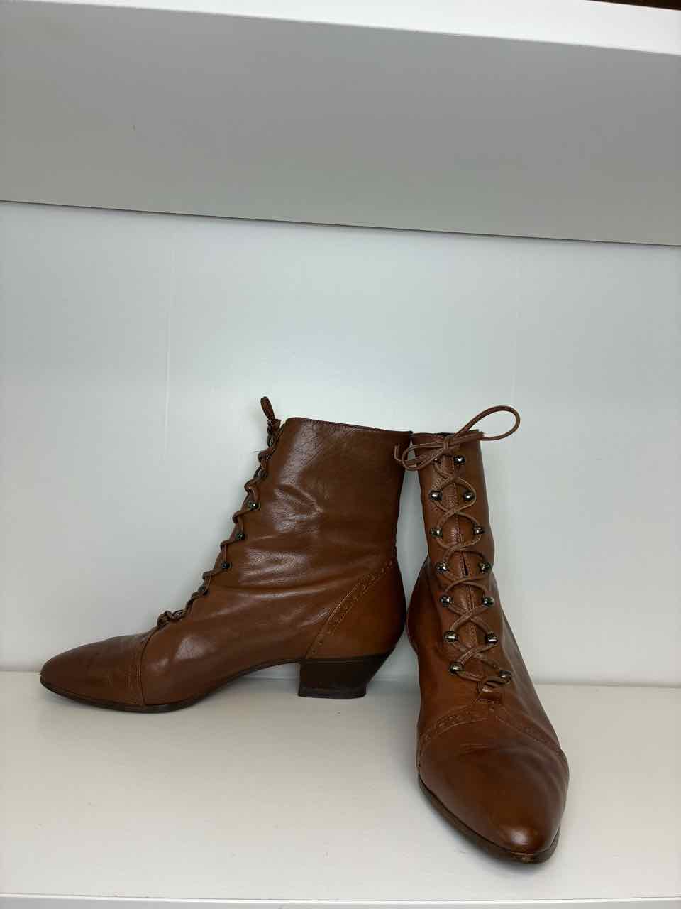 Harvard Square Size 9 Brown Leather Lace-Up Ankle Boots w/ Brogue Detailing