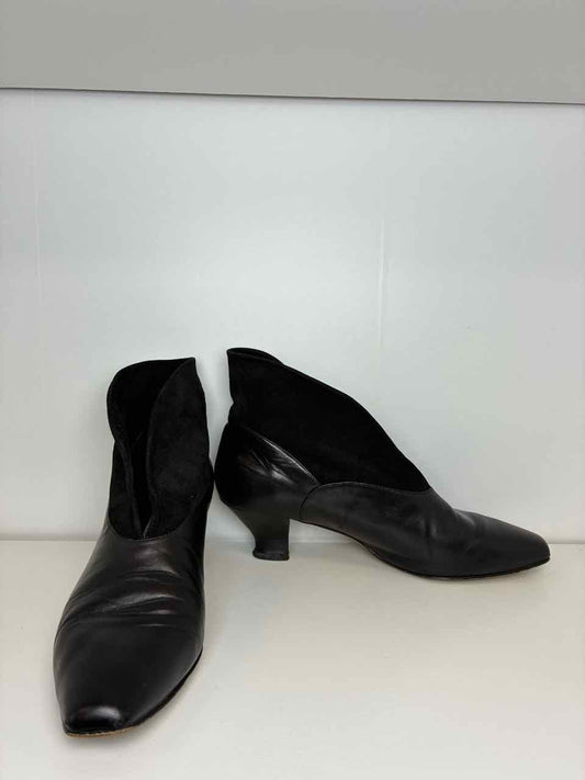 Studio Paolo Size 8.5 Black Leather Short Boot w/ Suede