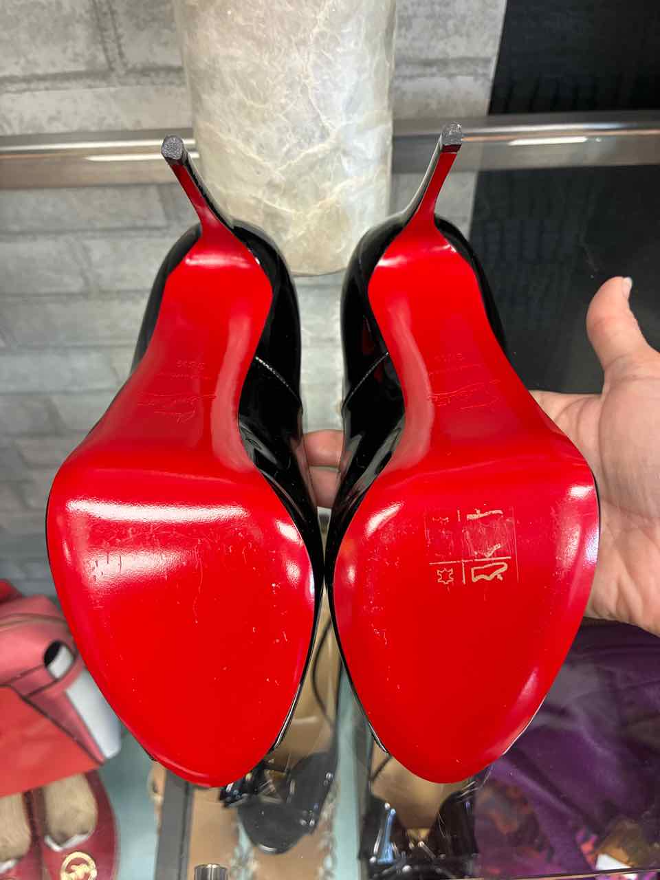 Christian Louboutin Black Leather Shoe Size 6.5 Pumps