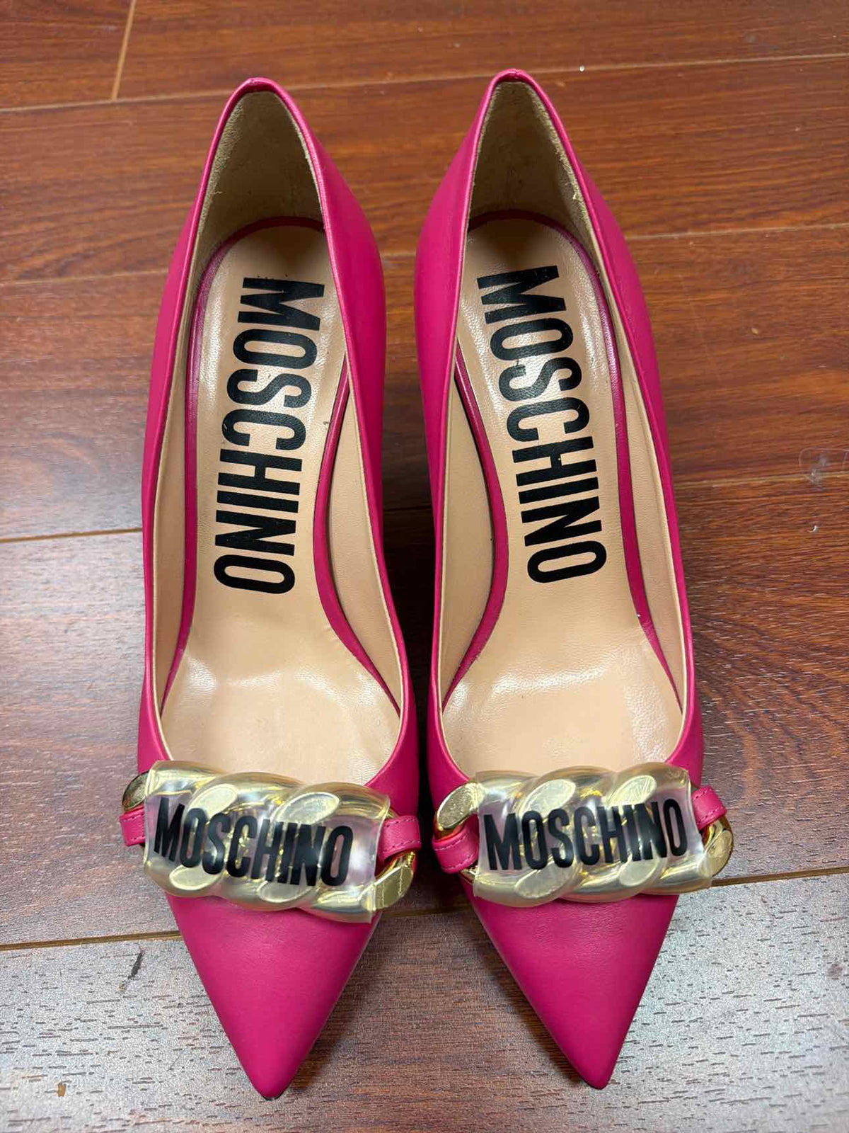 Moschino pink pumps