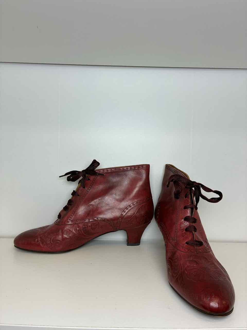 Perry Ellis Vintage Size 9 Leather Burgundy Red Lace-Up Ankle Boots
