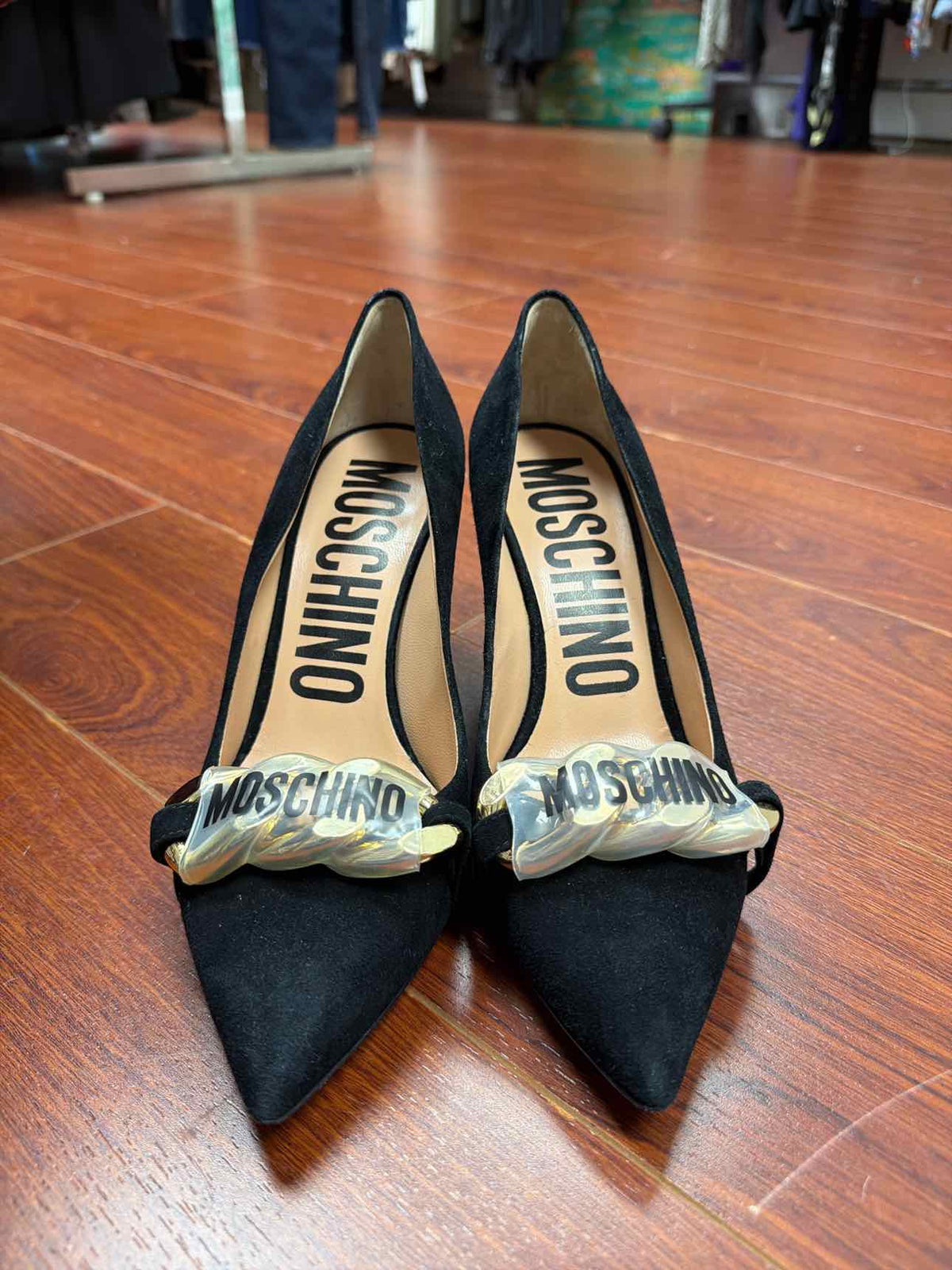 Moschino black heels with gold chain on front