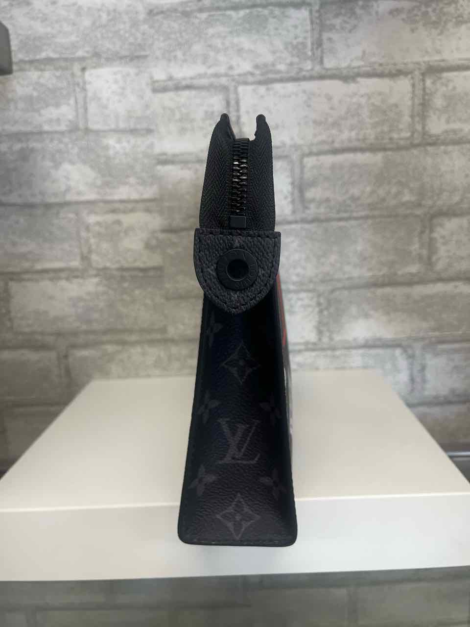 Louis Vuitton Unisex Monogram Eclipse Canvas Black Print Purse