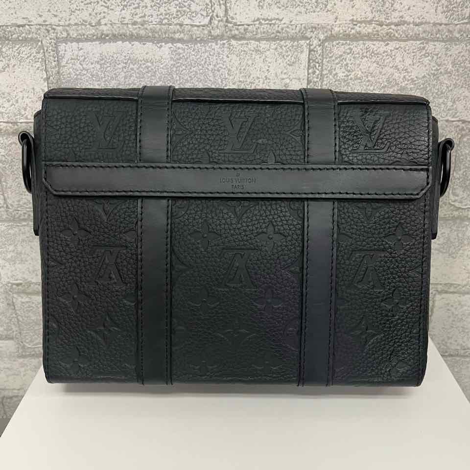 Louis Vuitton Black Taurillon Monogram Trunk Messenger Bag