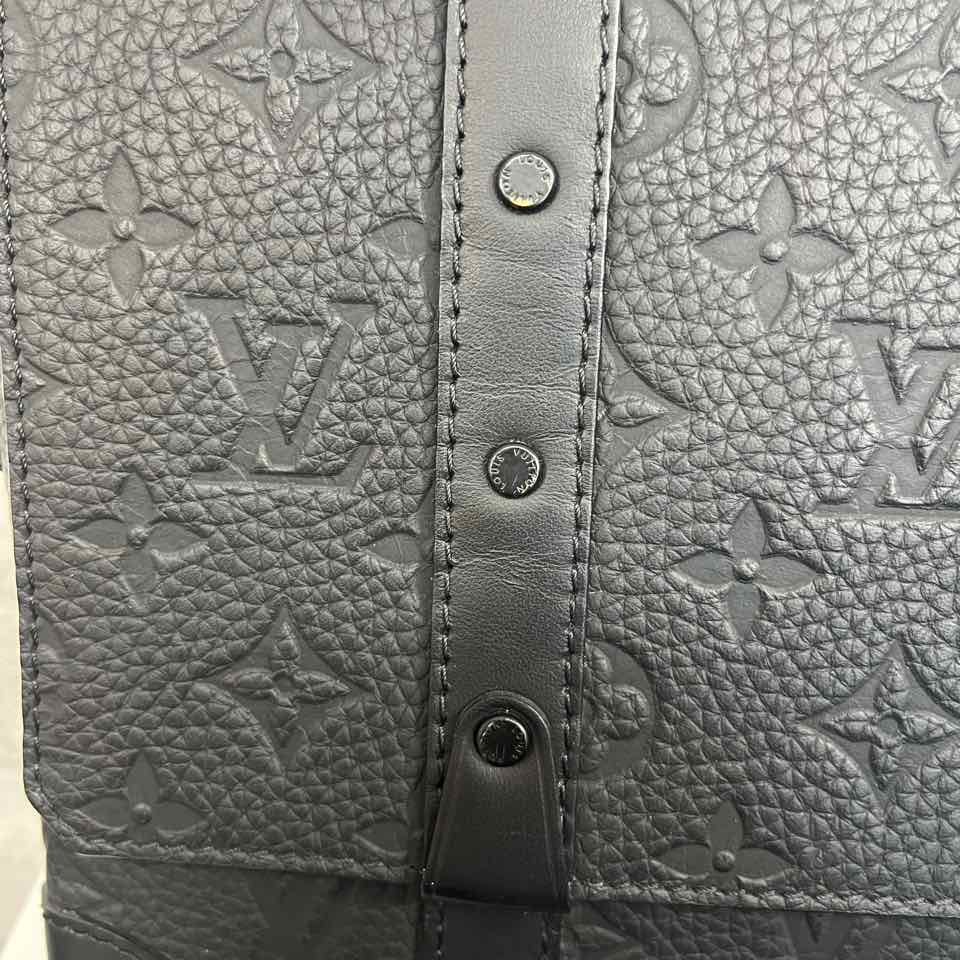 Louis Vuitton Black Taurillon Monogram Trunk Messenger Bag