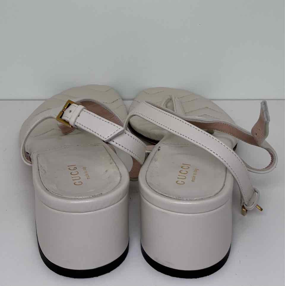 Gucci Size 40 White Chevron Pattern Double G Leather Sandal Heels