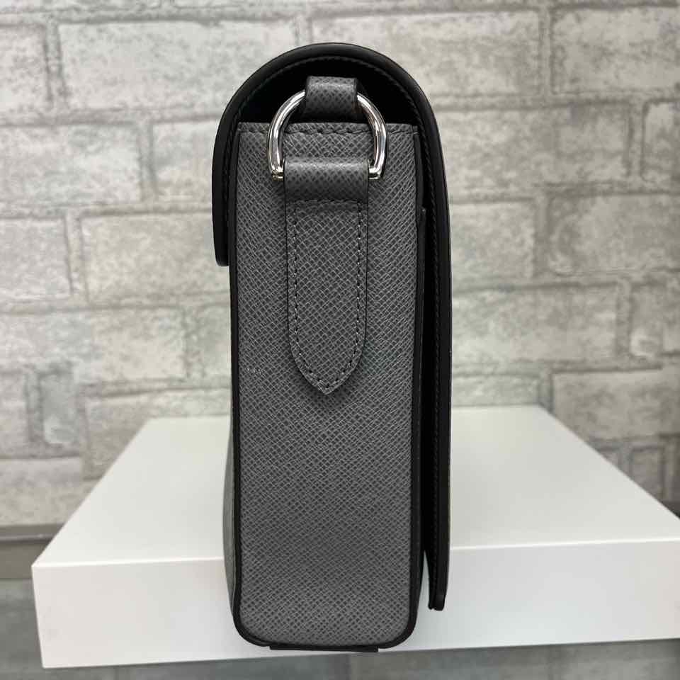 Louis Vuitton Gray Taiga Flap Messanger Bag