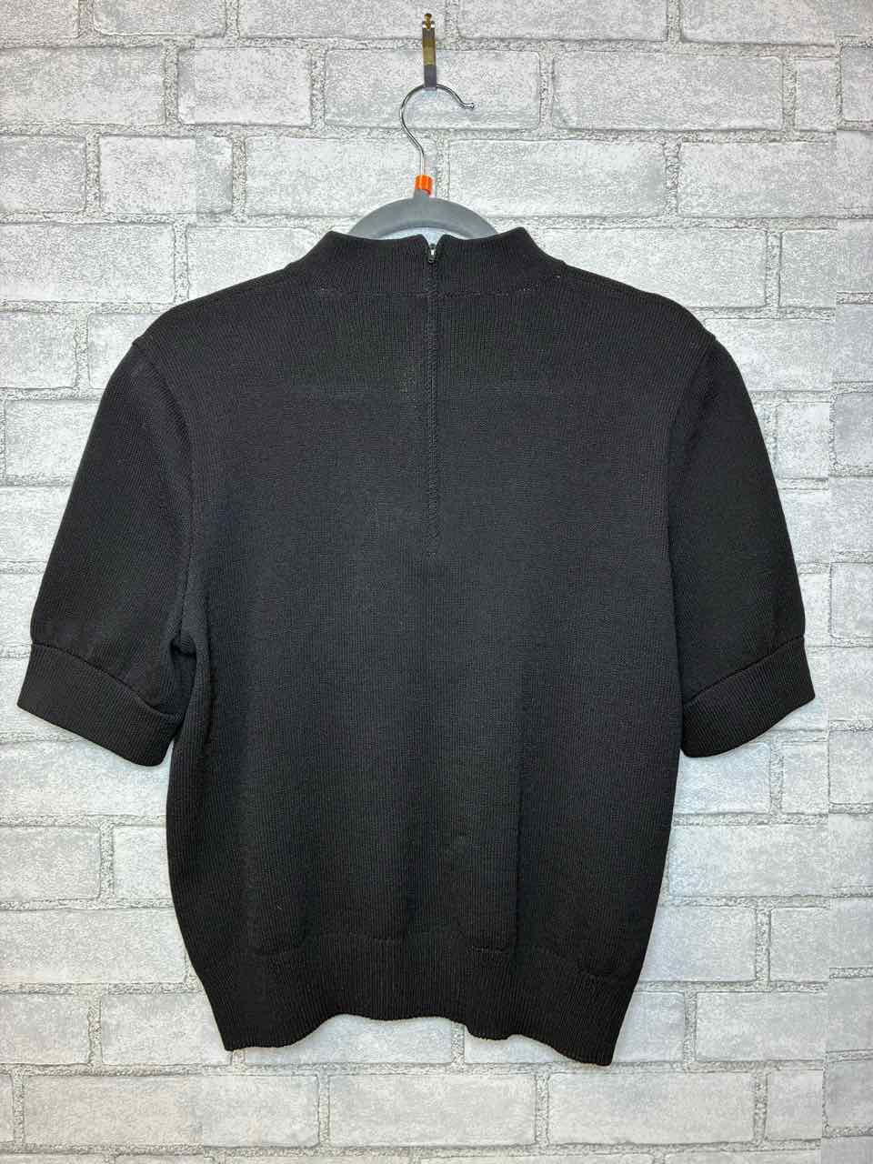 St.John Basics Black Medium Top